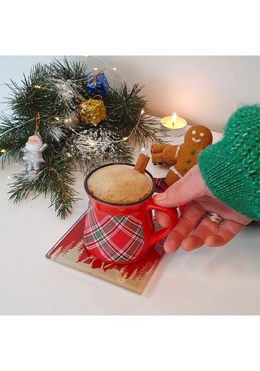 Decorita Cam Bardak Altlığı Mutlu Yıllar Kırmızı Silüet 4'lü Takım Kırmızı