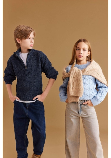 DeFacto Erkek Çocuk Yarım Balıkçı Yaka Fermuarlı Triko Kazak C3111A824WNNV168