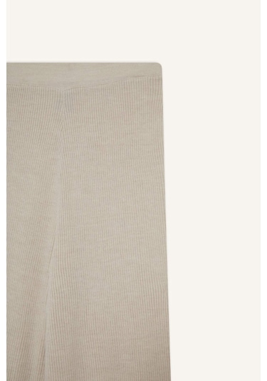 Defacto Regular Fit Basic Düz Beli Lastikli Düz Paça Triko Pantolon D6912ax25wnbg300 Bej-bg300 Defacto Regular Fit Basic Düz Beli Lastikli Düz Paça Triko Pantolon D6912ax25wnbg300 Bej-bg300