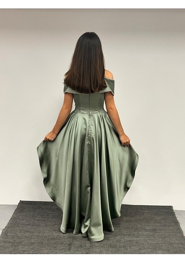 Kız Çocuk Abiye Yeşil Saten Kurdela Yaka Düşük Omuz Askılı Önü Kısa Kuyruklu Abiye Elbise 10-15 Yaş Yeşil Kız Çocuk Abiye Yeşil Saten Kurdela Yaka Düşük Omuz Askılı Önü Kısa Kuyruklu Abiye Elbise 10-15 Yaş Yeşil