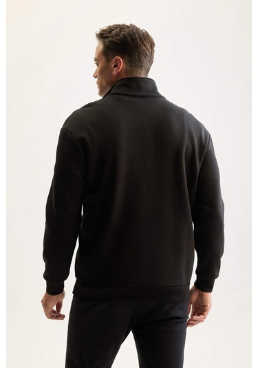 DeFacto Siyah 3 İplik Pamuklu Şardonlu İçi Polarlı Comfort Regular Fit Rahat Kalıp Dik Yaka Fermuarlı Kalın Sweatshirt D9067AXNSBK81