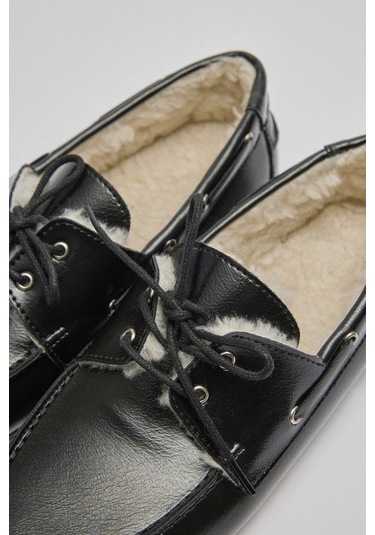 Lutvelizade Loafer 2515 İçi Kürklü Bağcıklı Siyah Kadın Loafer