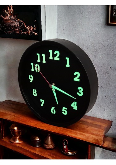Fosforlu Gece Görünen Siyah Duvar Saati Çap 22 Cm Camsız K1 Siyah