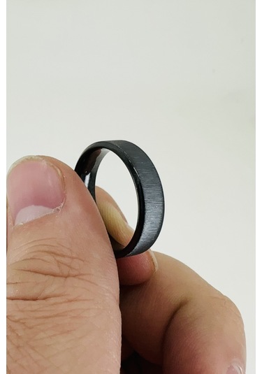 Takı Dükkanı Kişiye Özel İsim Yazılı Köşeli 6mm Mat Fırçalanmış Düz Unisex Çelik Yüzük Alyans Cl47y Siyah