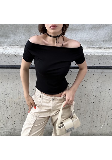 Siyah Madonna Yaka Kısa Kollu Crop Bluz-6793 Siyah