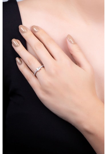 14 Ayar Beyaz Altın Premium Created 1.10 Ct Effect Baget Taşlı Yüzük