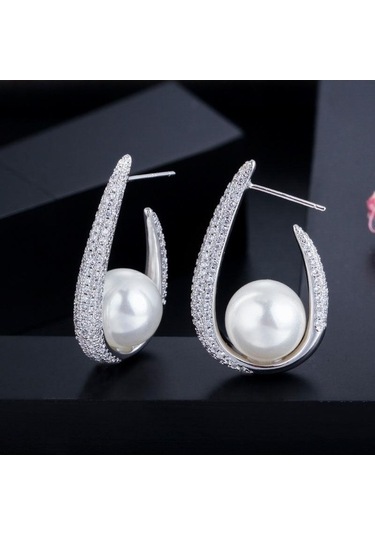 Novahub Altın Rengi Beyaz Kübik Zirkonya U Şekli Küpe Beyaz Kadın Küpe Beyaz