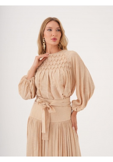 Büzgü Detaylı Kuşaklı Viskon Ve Keten Karışımlı Bluz Bej