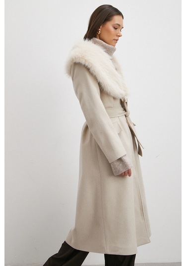 Kürk Yaka Kuşaklı Kaşe Kaban Bej Bej