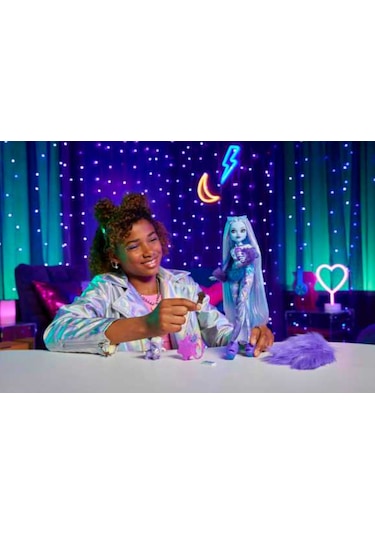Monster High Acayip Havalı Arkadaşlar - Abbey HNF64