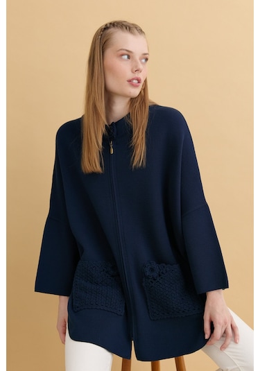 Kadın Dik Yaka Cebi Gül İşlemeli Fermuarlı Kısa Panço Lacivert Lacivert