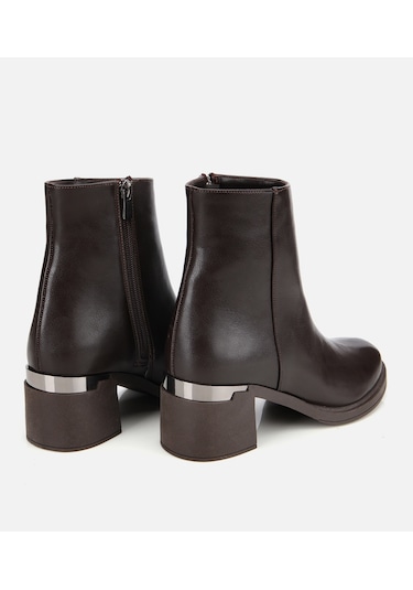 Hotiç Kadın Kahverengi Metal Detaylı Kalın Tabanlı Bilekte Düz Bot 01boh314910a480 01boh314910a480 Kahverengi