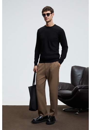 VAREX Erkek Yuvarlak Yaka Basic Slim Fit Triko Siyah Kazak