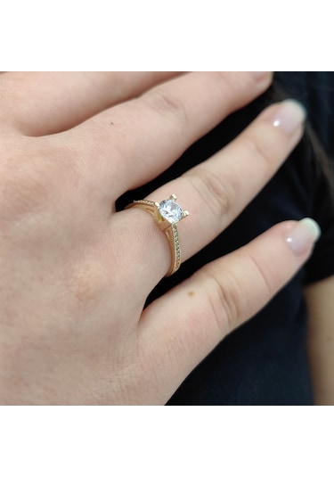 Chavin 0,85 Carat Tek Taş Sarı Altın Yüzük Du33