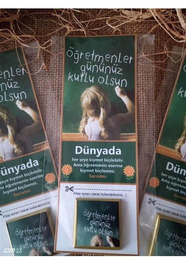 Farklı Market 24 Kasım Öğretmenler Günü Kitap Ayraçlı Çikolata 20 Adet