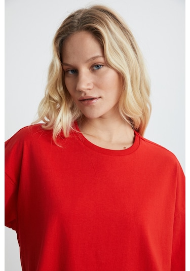 Lagertha Kadın %100 Organik Pamuklu Kalın Dokulu Oversize Fit Yuvarlak Yakalı Kırmızı T-shirt
