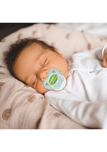 Wee Baby Şeffaf Desenli Damaklı Emzik No:3 Yeşil 18+ Ay