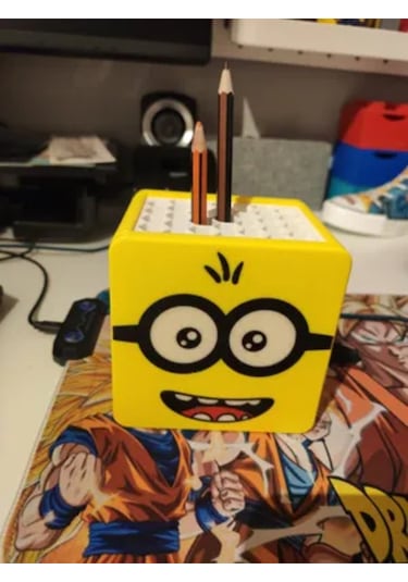 Minion Temalı Kalemlik Eğlenceli Masa Üstü Düzenleyici