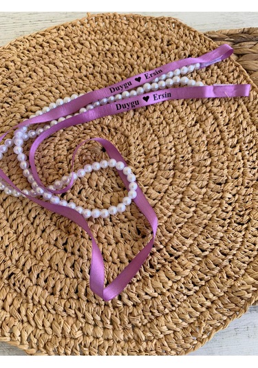 Dökülen İncili Isimli Yüzük Kurdelesi Söz Kurdelesi Lila