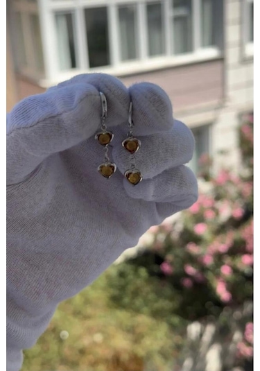 Kadın Gümüş Renk Kalpli Özel Tasarım Sallantılı Küpe Sarı