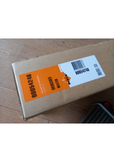 Mercedes W126 W124 M111 Klimalı Kalorifer Radyatörü Nrf