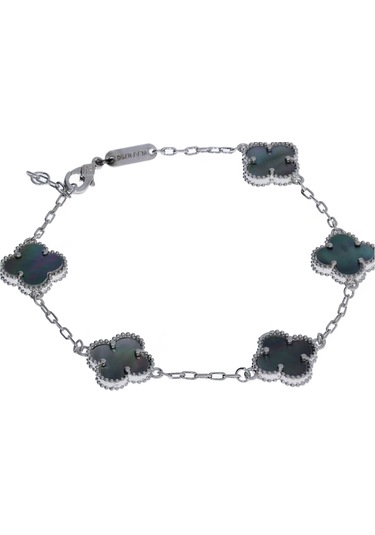 Kadın Antrasit Renk Yonca Model Çelik Bileklik Silver