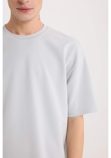 DeFacto Oversize Geniş Kalıp Ütü Gerektirmeyen Bisiklet Yaka Kısa Kollu Basic Düz Ağır Kumaş Tişört X3926AZ25SPGR184 DeFacto Oversize Geniş Kalıp Ütü Gerektirmeyen Bisiklet Yaka Kısa Kollu Basic Düz Ağır Kumaş Tişört X3926AZ25SPGR184