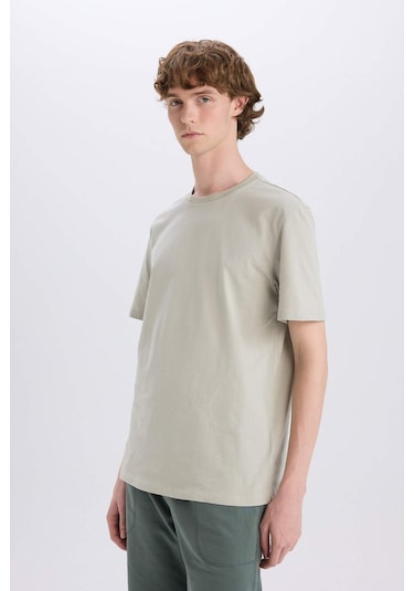 DeFacto %100 Pamuk New Regular Fit Bisiklet Yaka Basic Düz Kısa Kollu Tişört V7699AZ25SPKH478 DeFacto %100 Pamuk New Regular Fit Bisiklet Yaka Basic Düz Kısa Kollu Tişört V7699AZ25SPKH478