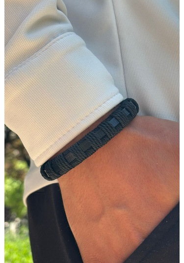 El İşçiliği İle Üretilmiş Hakiki Deri Erkek Bileklik Siyah