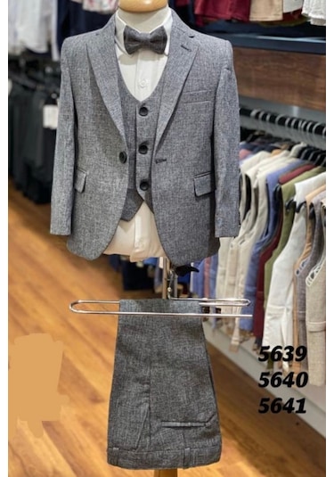 Ceketli Yelekli Papyonlu Erkek Çocuk Takım Elbise Gri