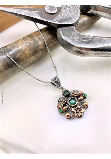 Telkari Işlemeli Kök Zümrüt Taşlı Tasarım Gümüş Kolye 21410