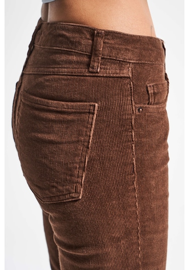 Itsbasic Kadın Açık Kahve 26w5-42 Flare Fit İnce Fitilli Velvet Esnek Kumaş Pantolon