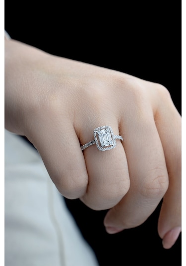 0.72 Ct Baget Pırlanta Modern Tasarım Yüzük