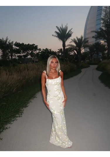 Beyaz Ayarlanabilir Askılı Çiçekli Astarlı Maksi Beyaz