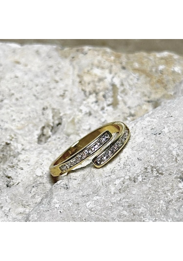 Zarif Sarmalı Zirkon Taşlı Gold Yüzük Çok Renkli