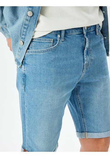 Koton Katlamalı Paça Bermuda Slim Fit Jean Şort Açık İndigo 5sam40009ıd Açık İndigo