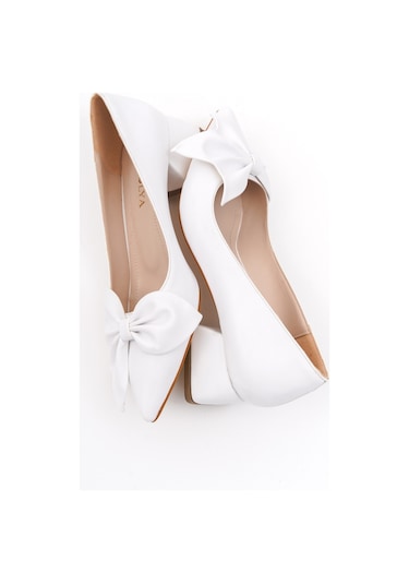 Camila Beyaz Fiyonklu 4cm Sivri Burun Topuklu Ayakkabı Beyaz