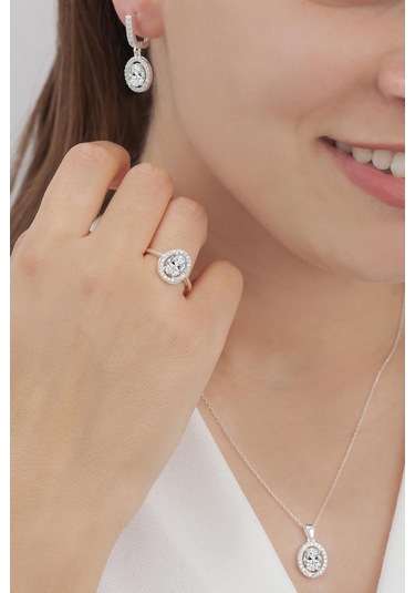 Agakulche Oval Tasarım Gümüş Takı Seti Elmas Montür S102-kb