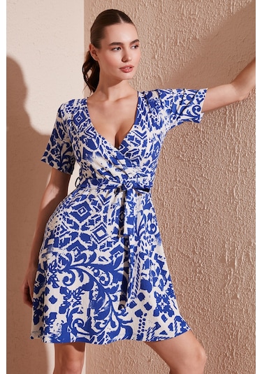 Lela Desenli Kruvaze Yaka Regular Fit Bayan Elbise 5865723 Saks