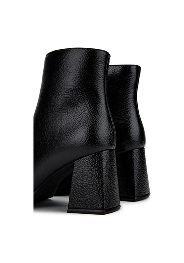 Tamer Tanca Kadın Hakiki Deri Siyah Floter Topuklu Bot 1081 30 Bn Bot Sk24-25 Sıyah Fltr Siyah Floter