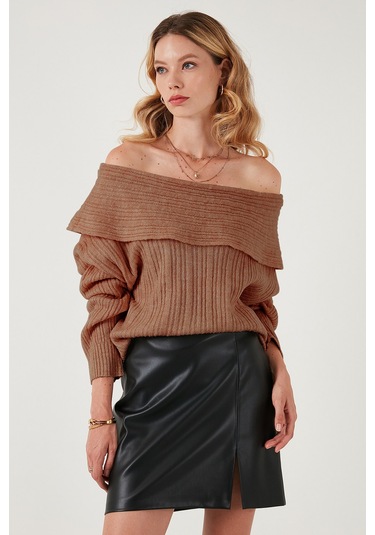 Lela Oversize Fit Madonna Yaka Triko Bayan Kazak 4615216 Camel