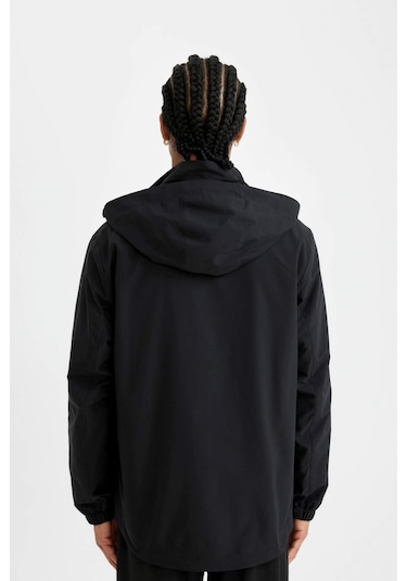 DeFactoFit Su İtici Mont Normal Kesim Kapüşonlu Fermuarlı Cepli C6047AX24AUBK81