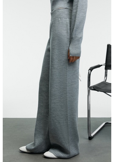 MARIPOSA Kadın Yuvarlak Yaka Çizgi Desenli Crop Geniş Paça Triko Grimelanj Alt-Üst Takım