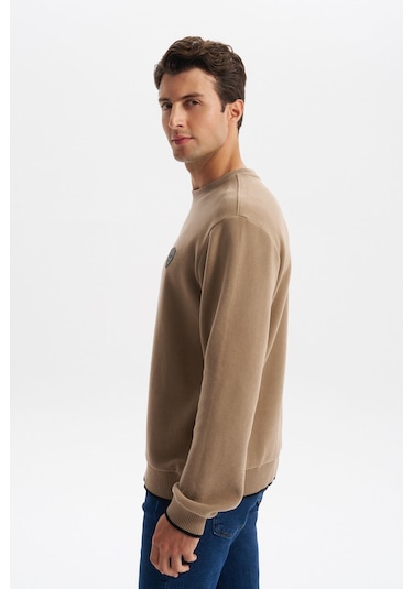 Arma Erkek Regular Fit Karbon Fırçalı Selanik Kumaş Bisiklet Yaka Süs Etiketli Sweatshirt Kazak K30124698802 Füme - Gri Arma Erkek Regular Fit Karbon Fırçalı Selanik Kumaş Bisiklet Yaka Süs Etiketli Sweatshirt Kazak K30124698802 Füme - Gri