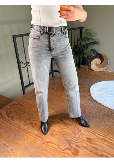 Ali Butik Gri Kemerli Kesik Paça Jean Gri