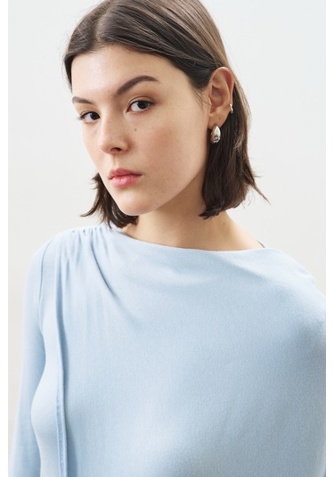 Şal Detaylı Dökümlü Bluz Mavi Mavi