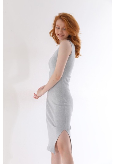 Kallima Gri Kolsuz Diz Altı Yırtmaçlı Fitilli Esnek Elbise Gri