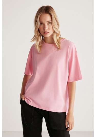 Jemmy Kadın %100 Organik Pamuk Relaxed Fit Yırtmaçlı Yuvarlak Yakalı Açık Pembe T-shirt