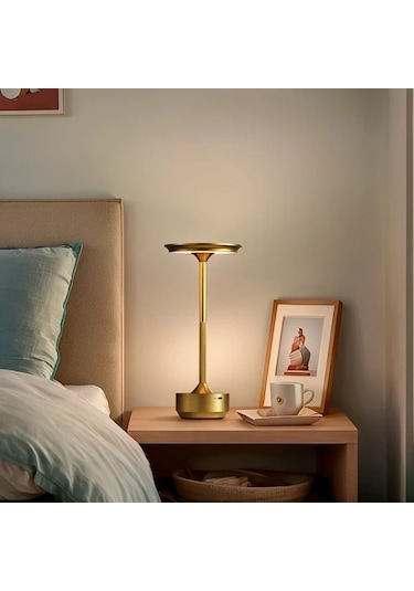 Boatshop1 Altın Usb Led Masa Lambası Modern Üç Renkli Ayarlanabilir Ortam Işığı Dahili Pil 36v Oda Parti Dekor Gece Lambası Altın