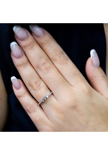 0.22 Karat Baget Pırlanta Tria Yüzük